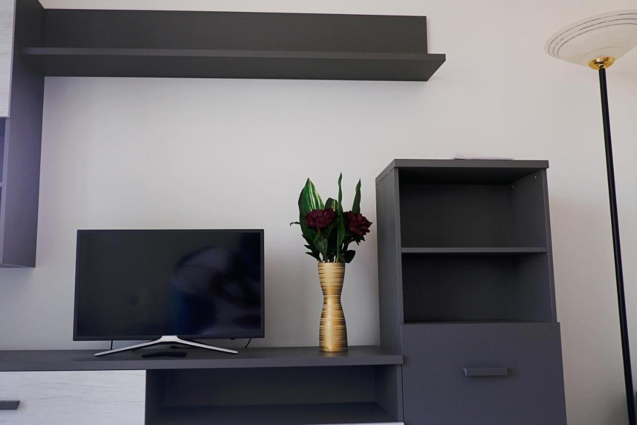 Best Way Rent - Elegante Loft Con Terrazzo มิลาน ภายนอก รูปภาพ